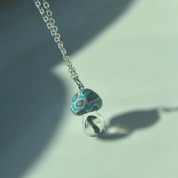 Mushroom Necklace - Picture 4 of 4